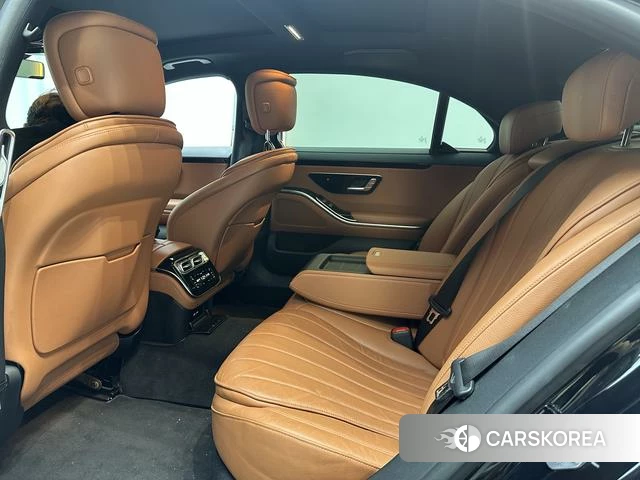 Mercedes-Benz S-class 2022 Черный из Китая