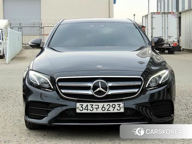 Mercedes-Benz E-Class W213 2019 Черный из Кореи