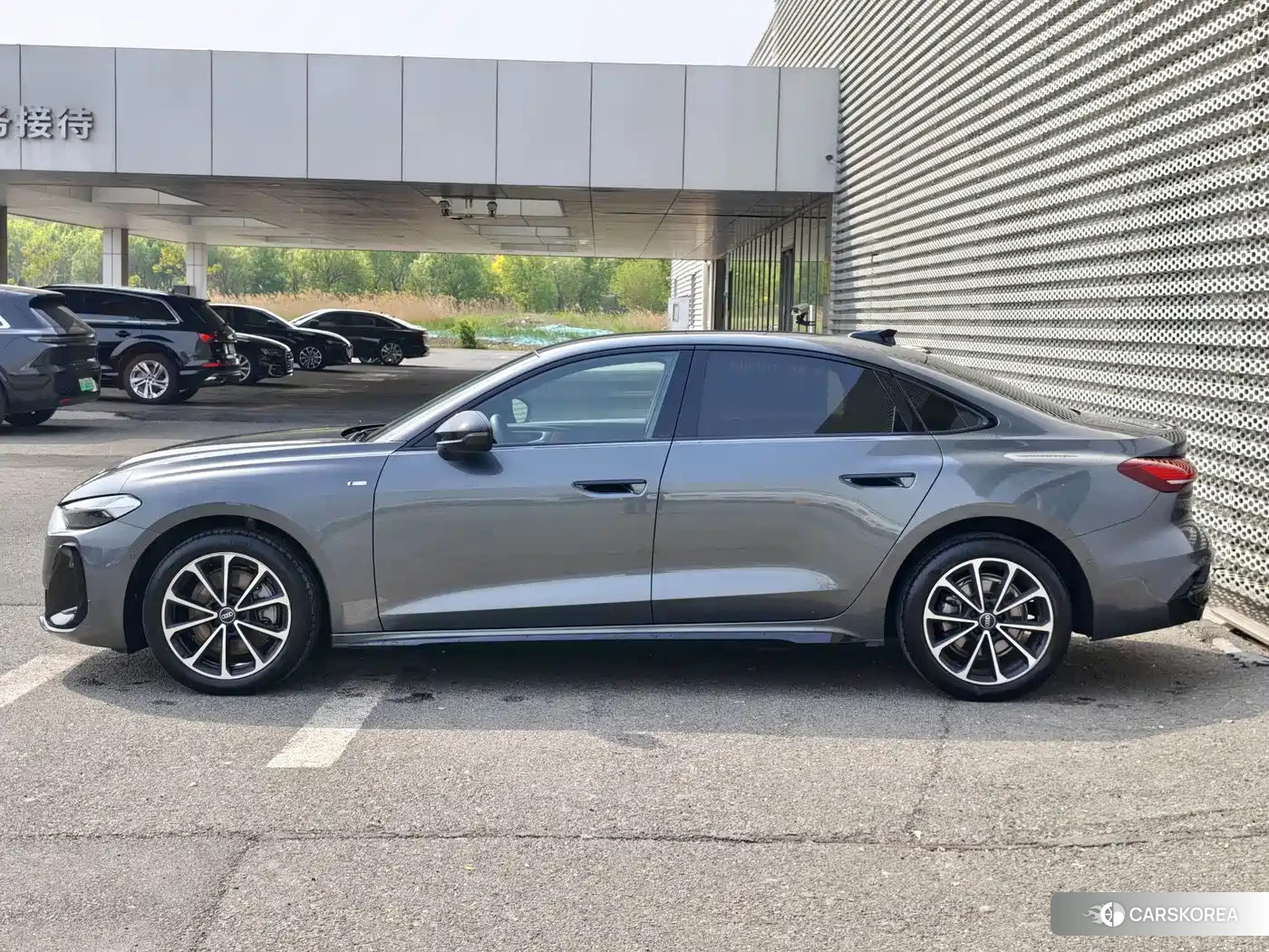 Audi A5L 2025 Silver/gray из Китая