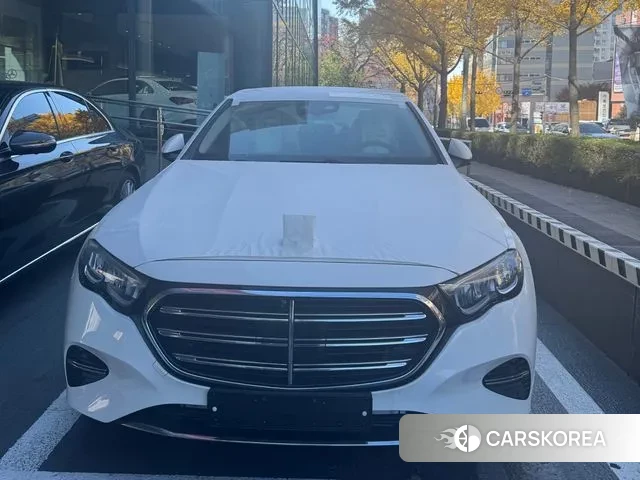 Mercedes-Benz E-Class W214 2025 Белый из Кореи