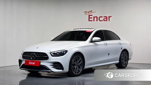 Mercedes-Benz E-Class W213 2023 Белый из Кореи