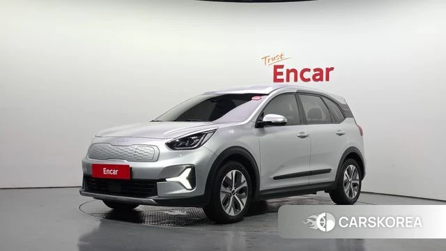 Kia Niro Plus 2022 Серебряный из Кореи