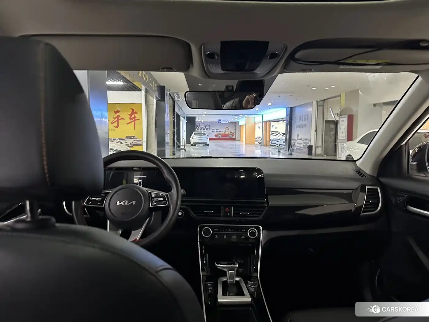 Kia Seltos 2023 Белый из Китая