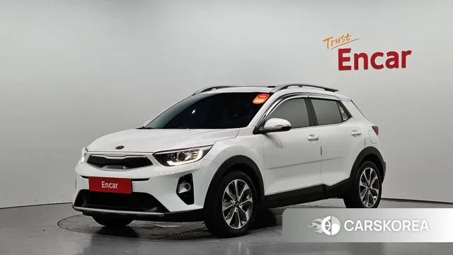 Kia Stonic 2019 Белый из Кореи