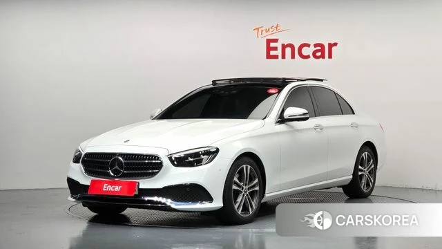 Mercedes-Benz E-Class W213 2023 Белый из Кореи