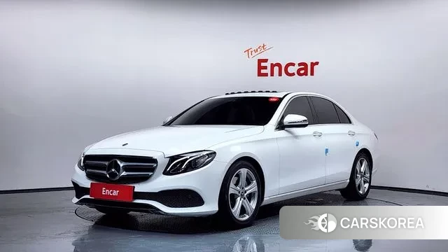 Mercedes-Benz E-Class W213 2018 Белый из Кореи