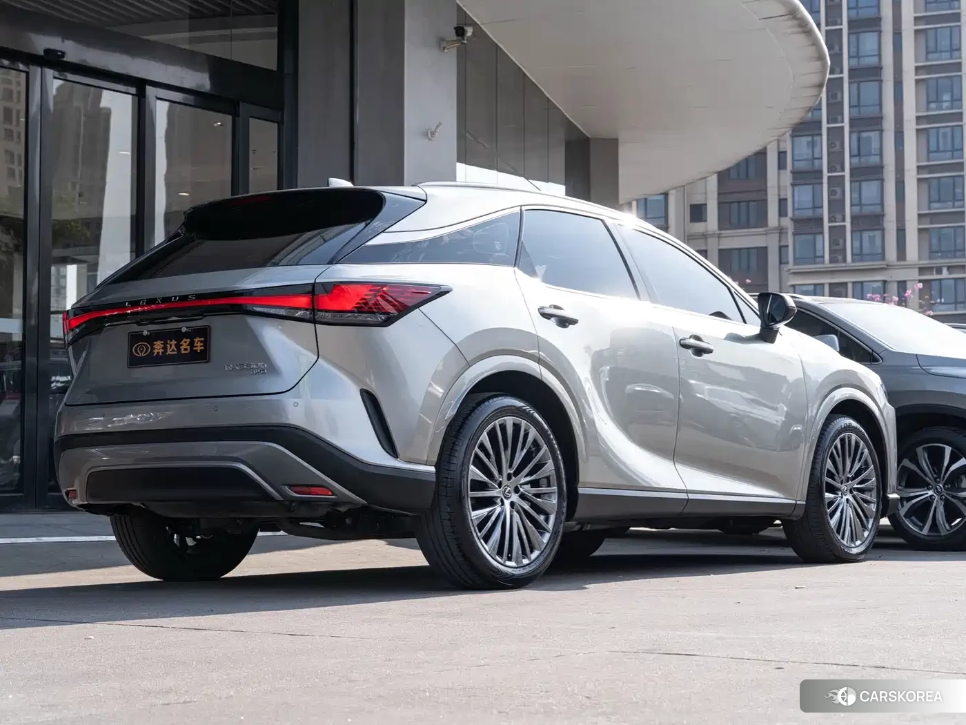 Lexus RX 2025 Silver/gray из Китая