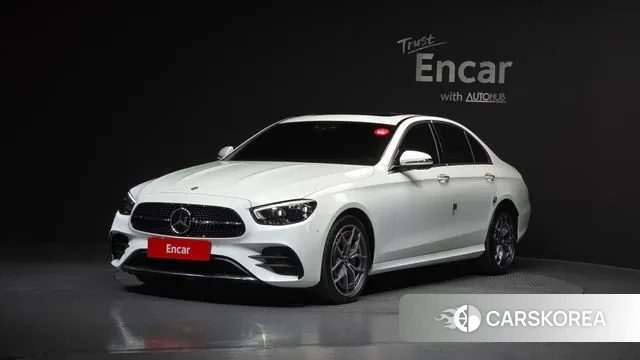 Mercedes-Benz E-Class W213 2023 Белый из Кореи