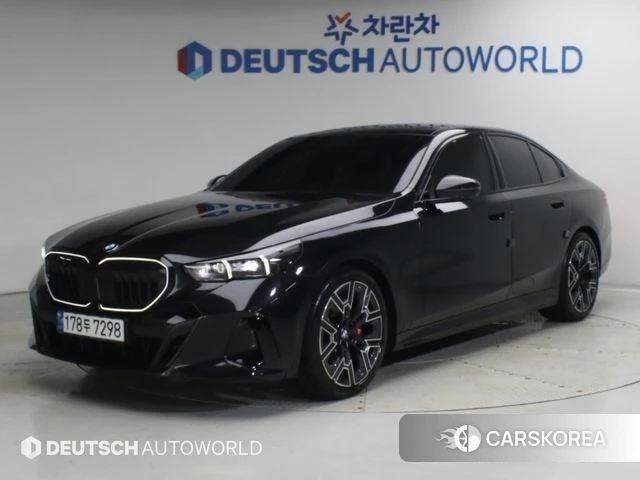 BMW 5 Series (G60) 2025 Черный из Кореи