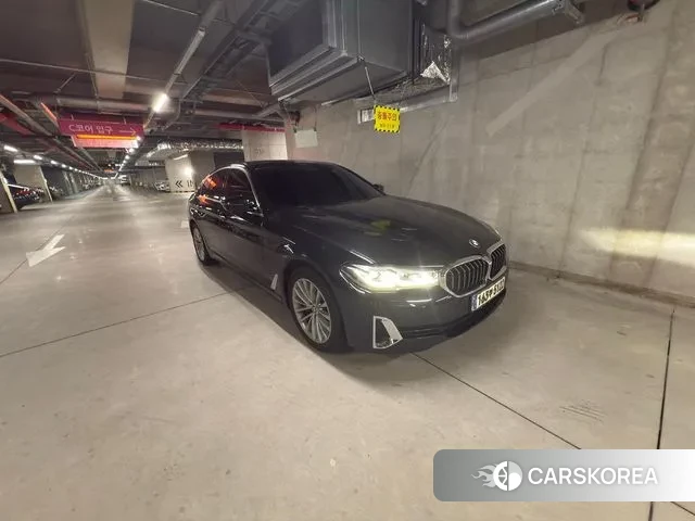 BMW 5 Series (G30) 2021 Черный из Кореи