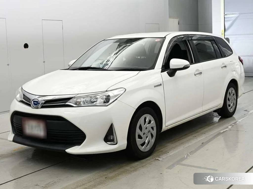 Toyota Corolla Fielder 2019 из Японии