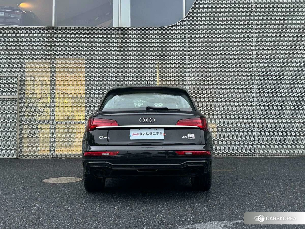 Audi Q5L 2023 Черный из Китая