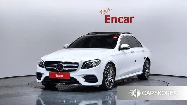 Mercedes-Benz E-Class W213 2019 Белый из Кореи