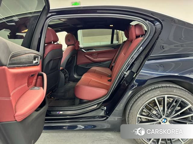 BMW 5 series 2021 Черный из Китая