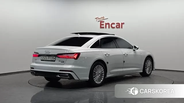 Audi A6 (C8) 2019 Белый из Кореи