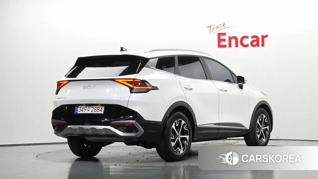 Kia Sportage 5th Generation Hybrid 2023 Белый из Кореи