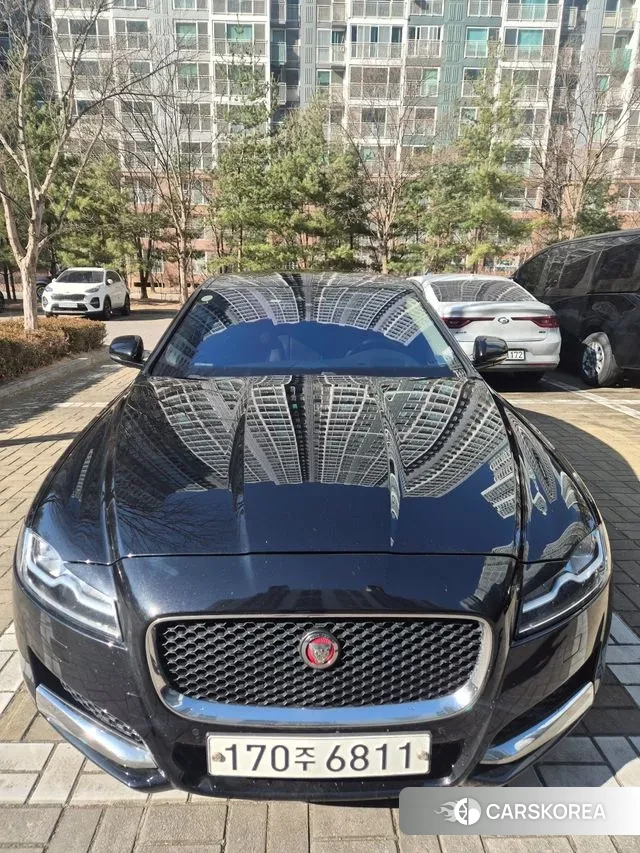 Jaguar XF (X260) 2019 Черный из Кореи