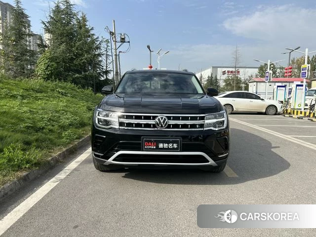 Volkswagen Tourang 2022 Черный из Китая