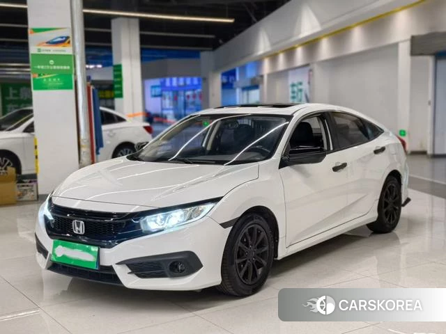 Honda Civic 2018 Белый из Китая