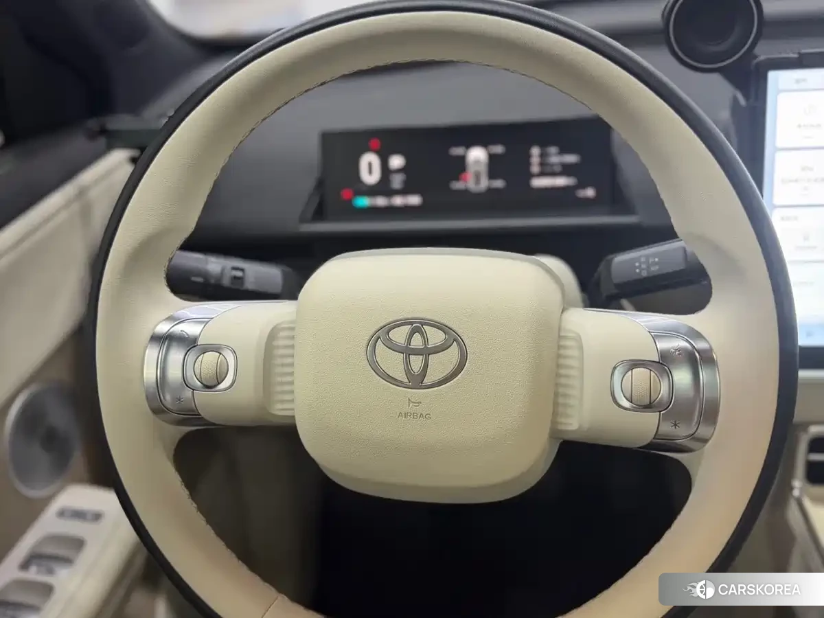 Toyota Platinum Wisdom 3X 2025 Silver/gray из Китая