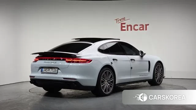 Porsche Panamera (971) 2018 Белый из Кореи