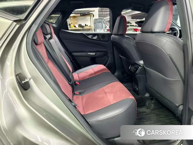 Lexus NX 2023 Серебристо-серый из Китая