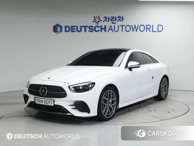 Mercedes-Benz E-Class W213 2022 Белый из Кореи