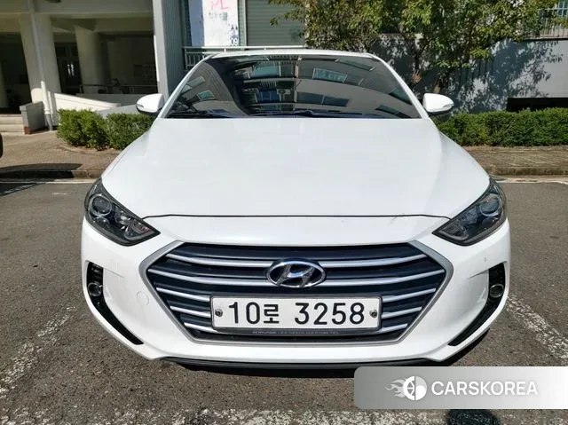 Hyundai Avante AD 2018 Белый из Кореи