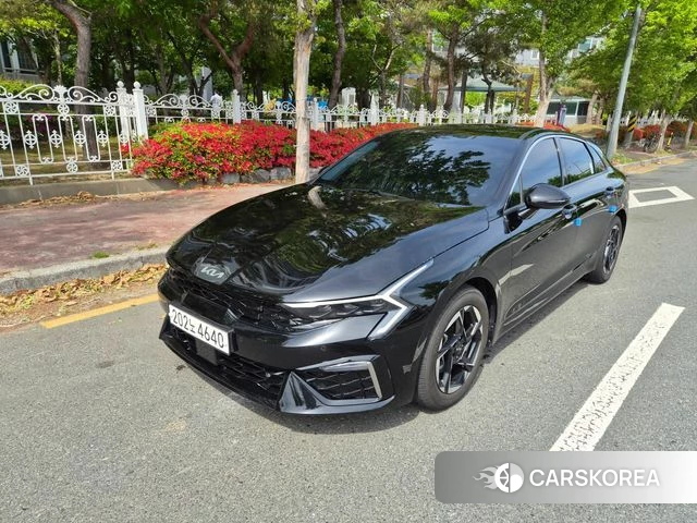 Kia The New K5 3rd generation 2023 Белый из Кореи