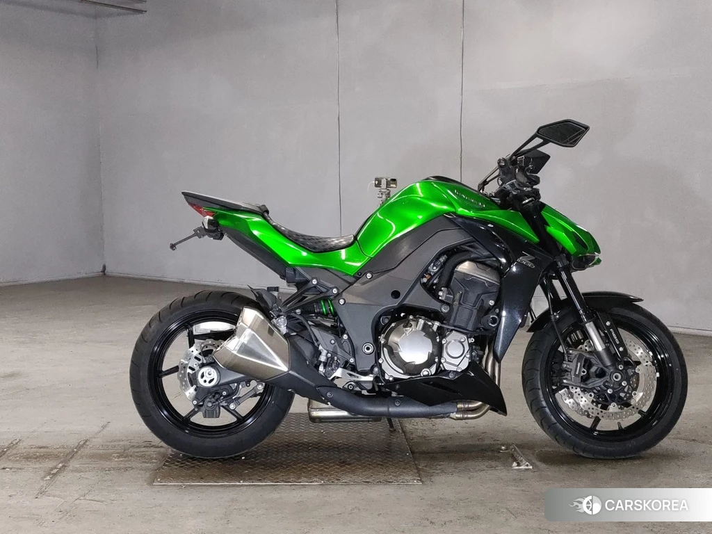 Проданный Kawasaki Z1000 2015 из Японии