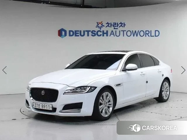 Jaguar XF (X260) 2018 Белый из Кореи