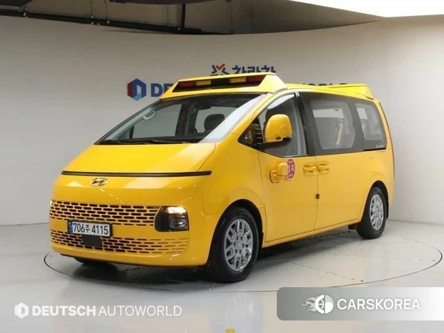 Hyundai Staria 2022 Желтый из Кореи