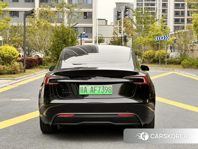 Tesla Model 3 2026 Черный из Китая