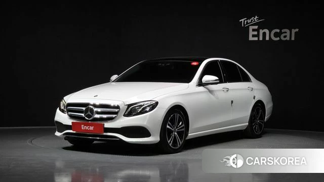 Mercedes-Benz E-Class W213 2020 Белый из Кореи