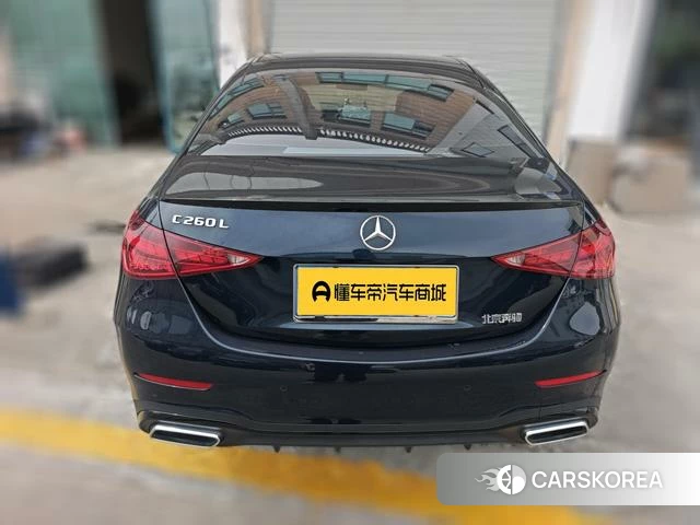 Mercedes-Benz Class C 2023 Зеленый из Китая