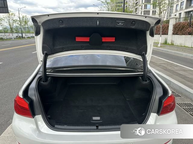 BMW 5 series PHEV 2020 Белый из Китая