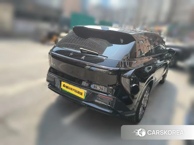 Red flag Tiangong 08 2024 Черный из Китая