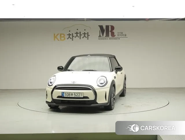 Mini Cooper Convertible 2021 Белый из Кореи