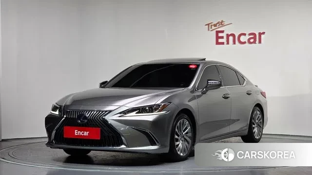 Lexus ES300h 7th generation 2019 Цвет галактики из Кореи