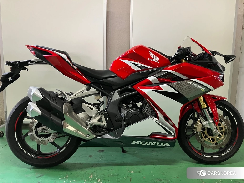 Проданный Honda CBR250RR 2017 из Японии, фото 2