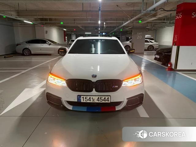 BMW 5 Series (G30) 2018 Белый из Кореи