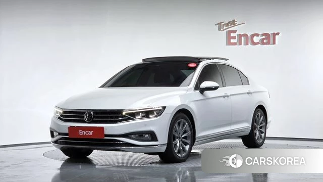 Volkswagen Passat GT (B8) 2021 Белый из Кореи