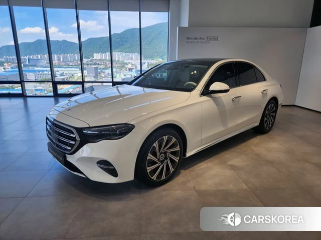 Mercedes-Benz E-Class W214 2026 Белый из Кореи