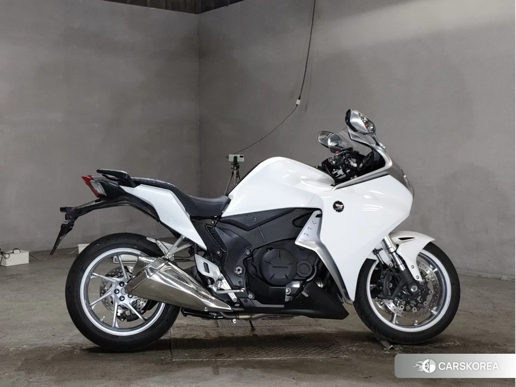 Проданный Honda VFR1200F 2010 из Японии, фото 2