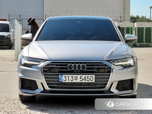 Audi A6 (C8) 2023 Серебряный из Кореи