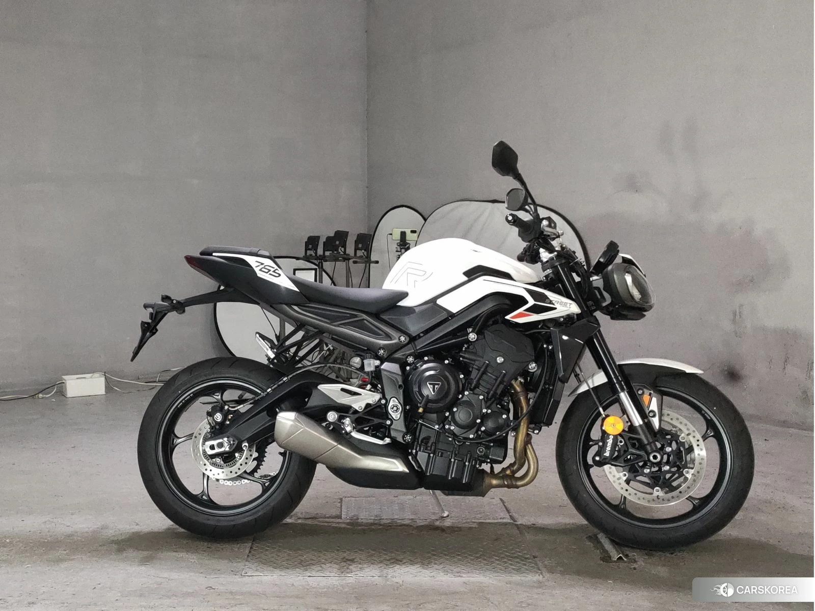 Triumph STREET TRIPLE R 2025 из Японии, фото 3