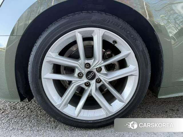 Audi A5 2023 Зеленый из Китая