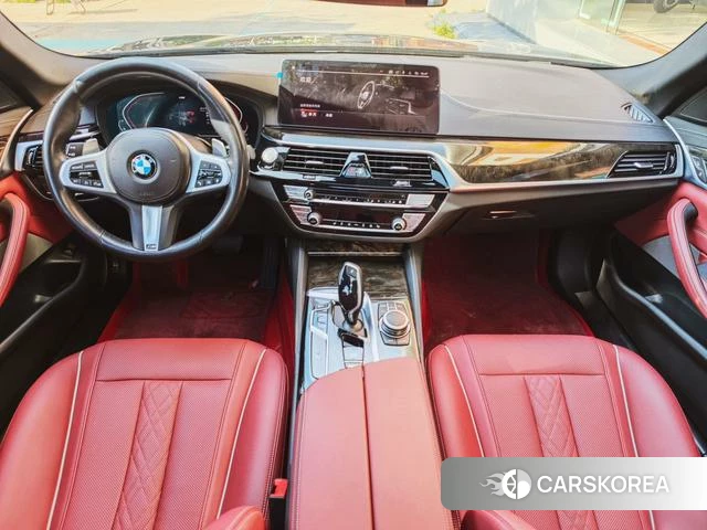BMW 5 series 2022 Черный из Китая
