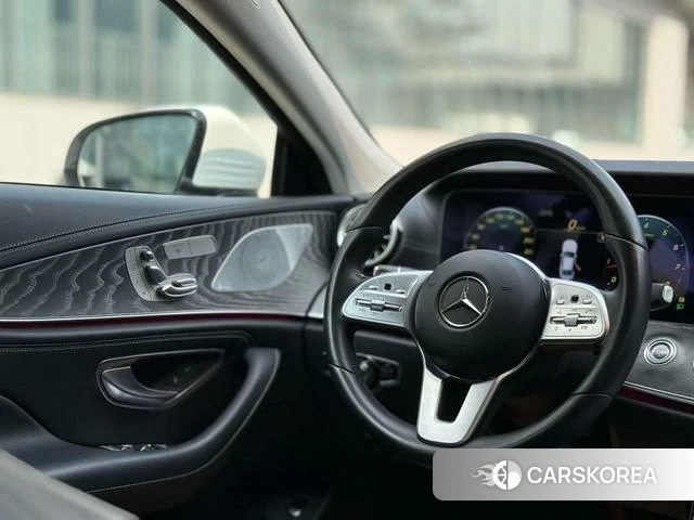 Mercedes-Benz CLS 2021 Белый из Китая