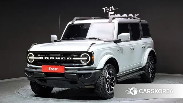 Ford Bronco 6th Generation 2022 Светло-серебряный цвет из Кореи